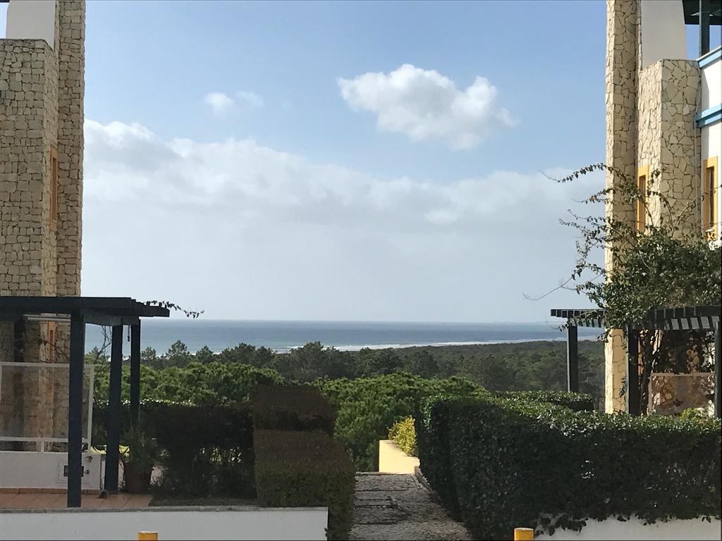 Farol Da Cortesia - *